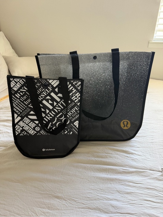 lululemon athletica Handbags - Lululemon Black & White Tote‎ shopping bag